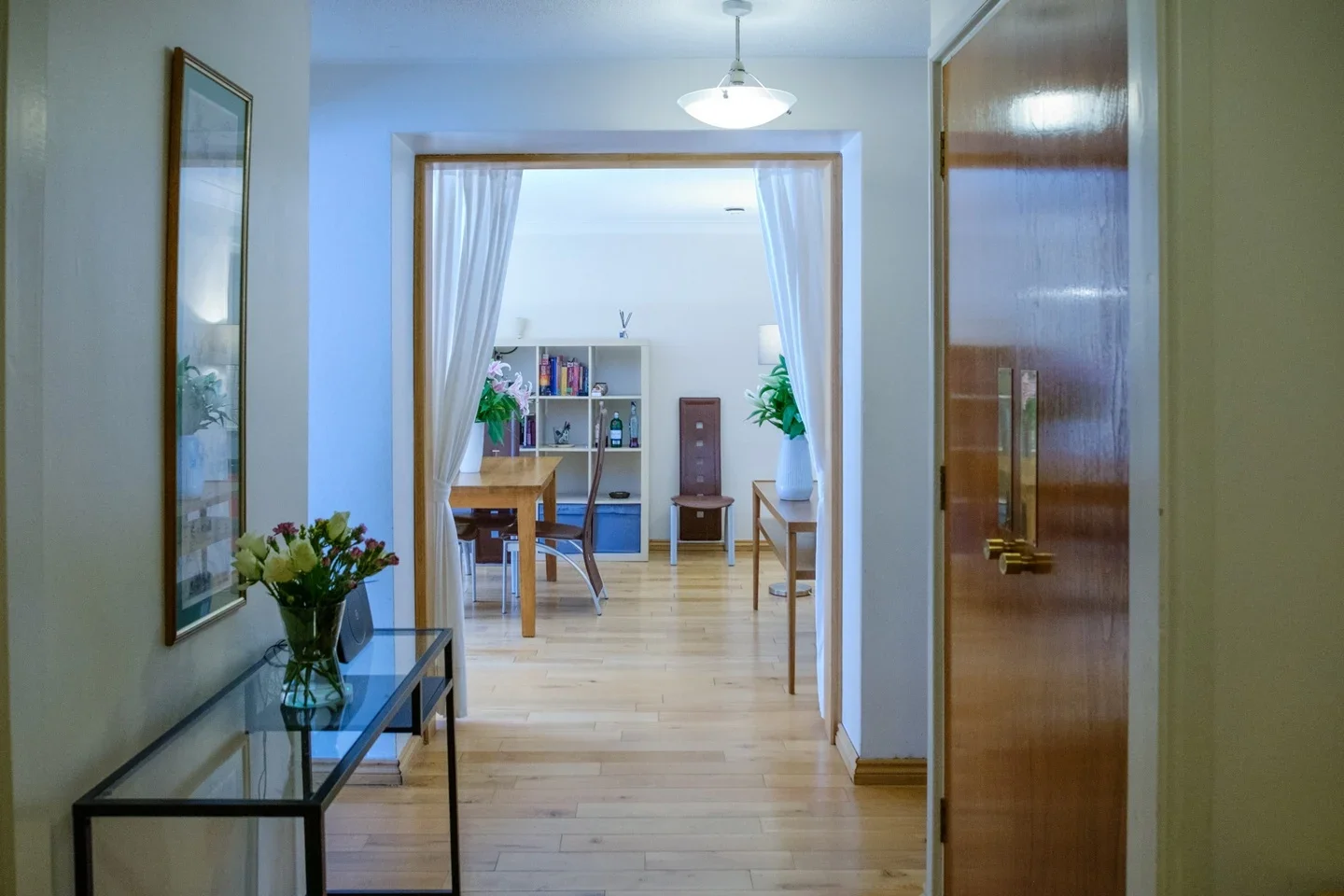 Flat Thorney Crescent in Greater London