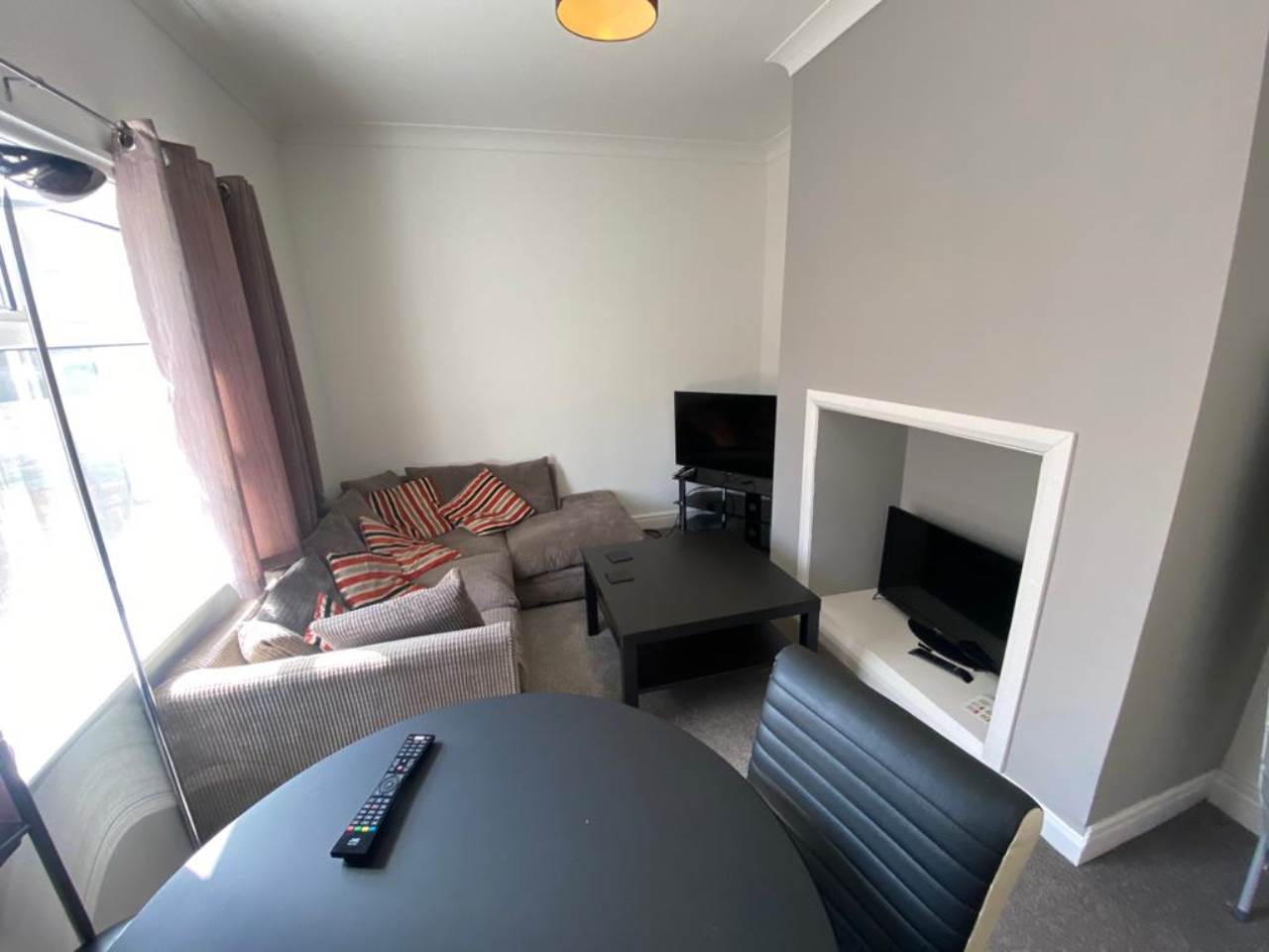 Room Holly Drive in Leeds