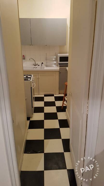 Appartement Rue Marguerite de Rochechouart à Paris