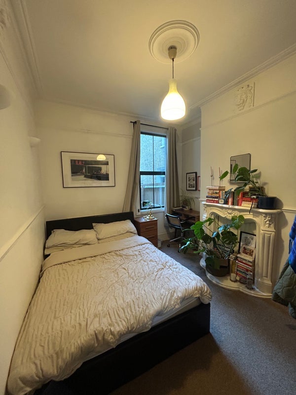Room Kezia Mews in Greater London