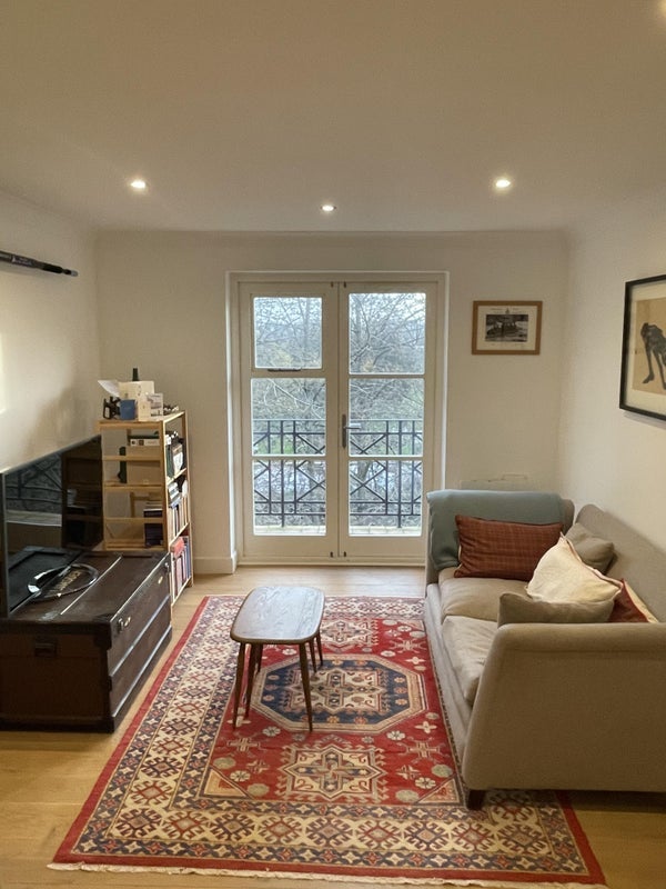 Room Seagrave Road in Greater London