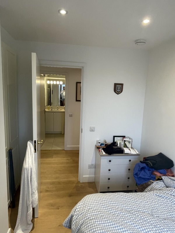 Room Seagrave Road in Greater London
