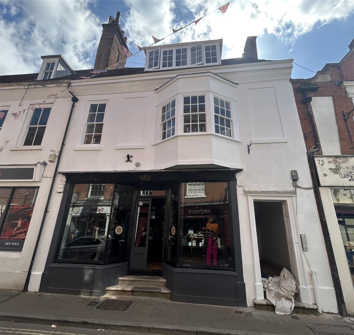 Flat Parchment Street in Winchester