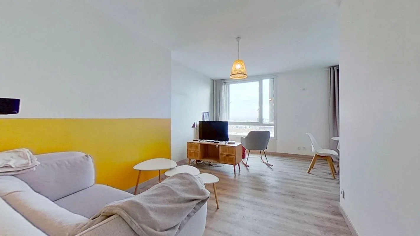 Flat Rue Philippe Fabia in Lyon