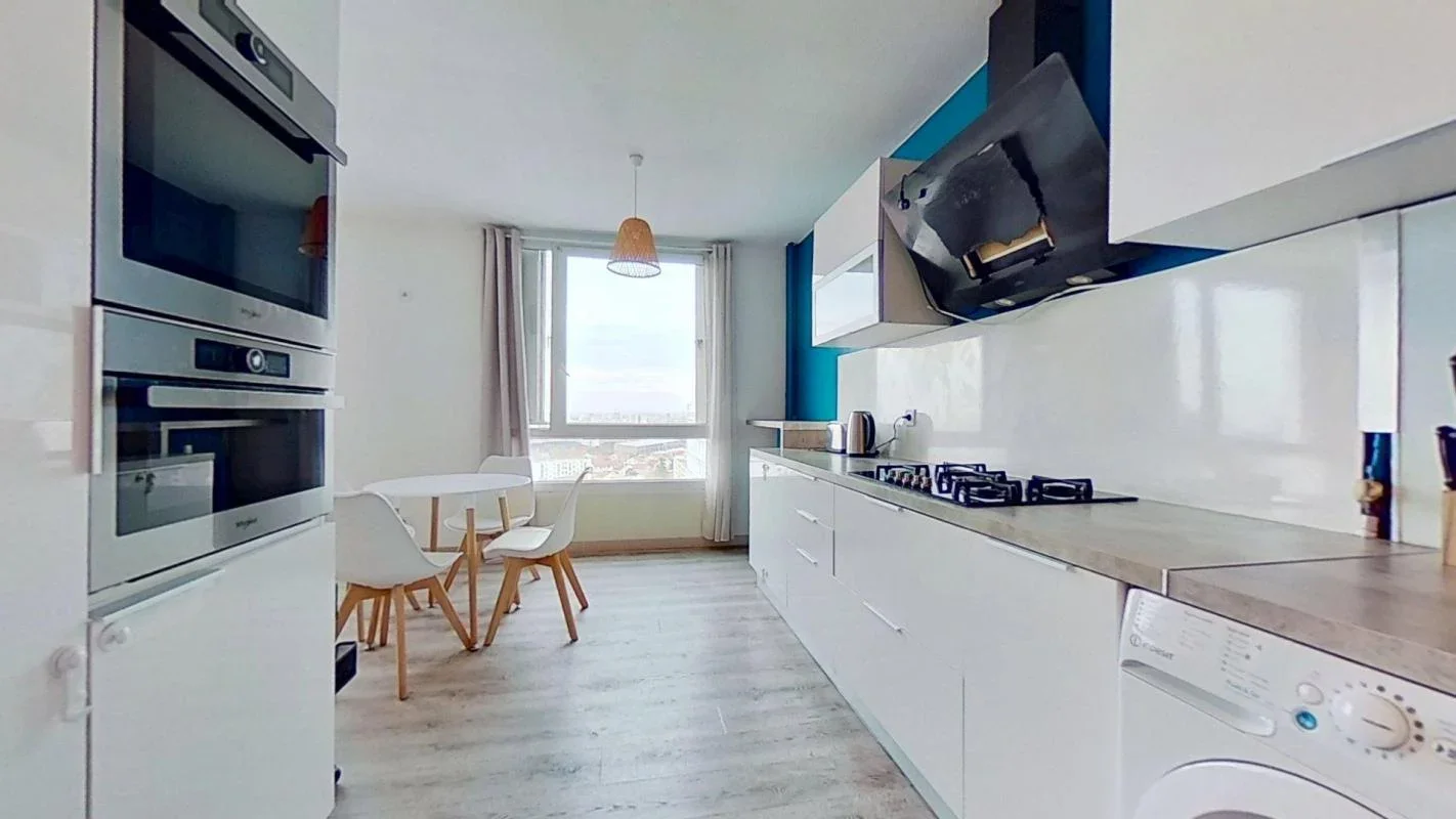 Flat Rue Philippe Fabia in Lyon