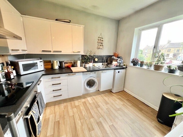 Flat Regency Gardens in Calderdale