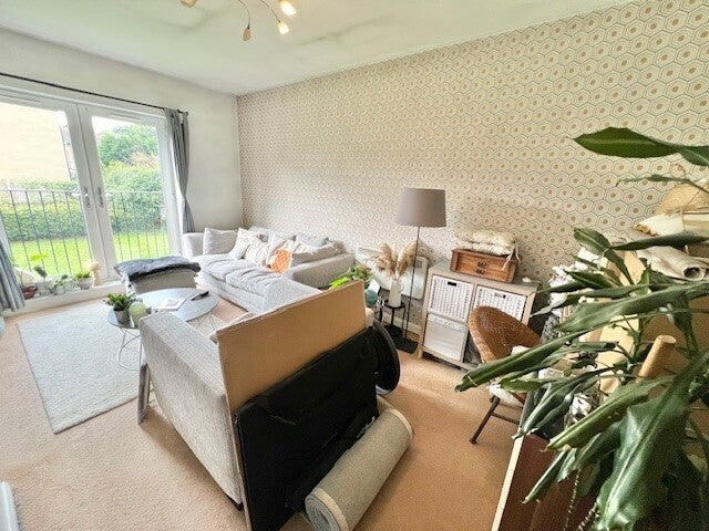 Flat Regency Gardens in Calderdale