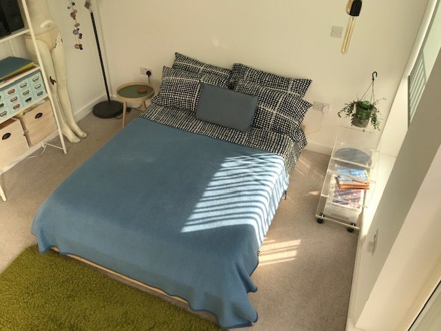 Flat Smeed Road in Greater London