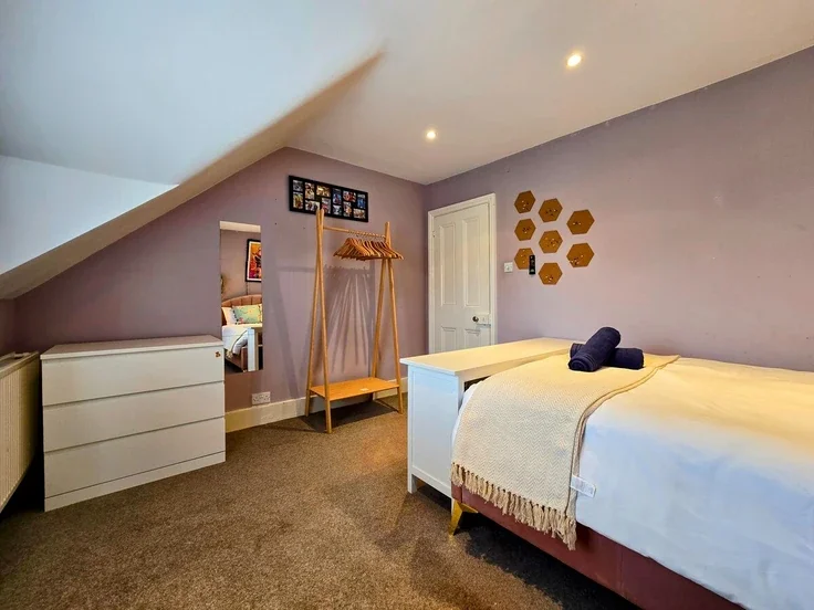House Pinfold Road in Greater London