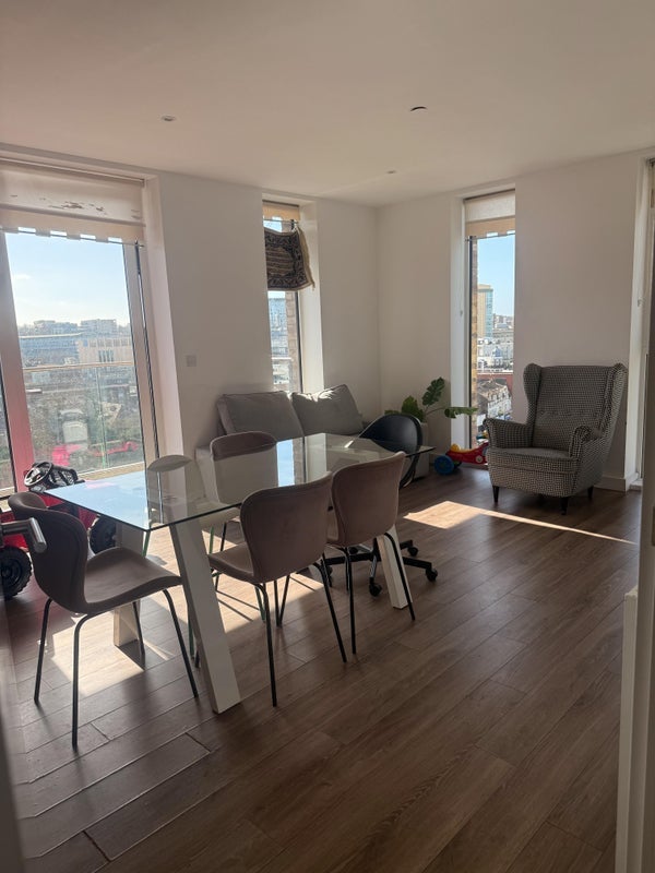 Room Plumstead Road in Greater London