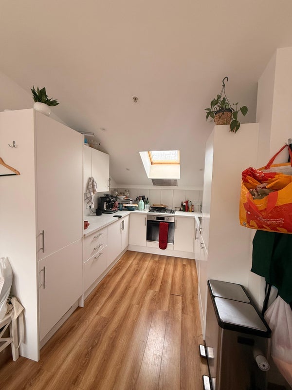 Room Brixton Road in Greater London