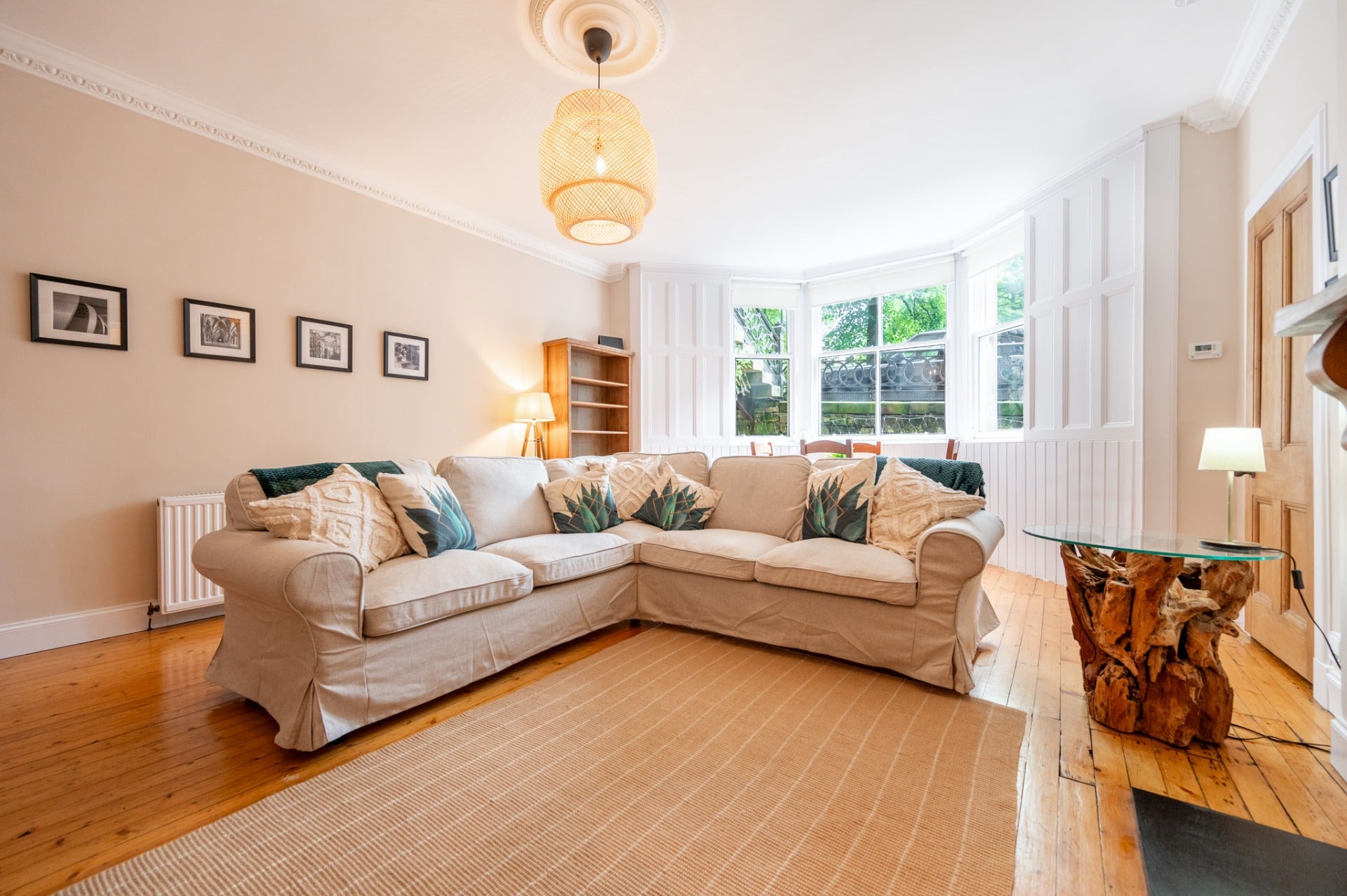 Flat Athole Gardens in Glasgow