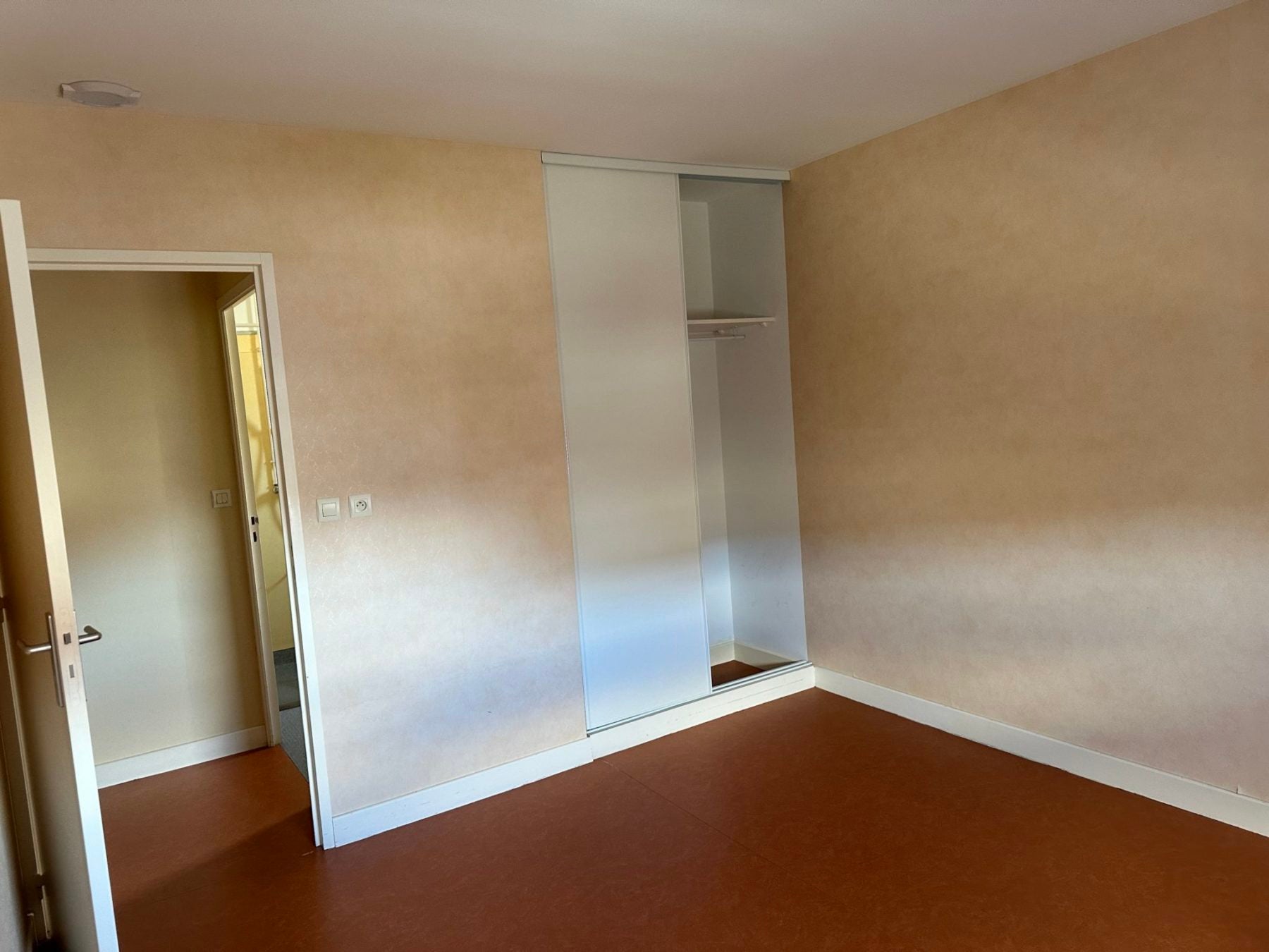 Flat Rue Jean-Jacques Rousseau in Commentry