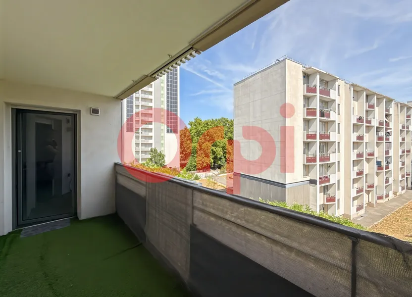 Flat Avenue Jean Mermoz in Lyon