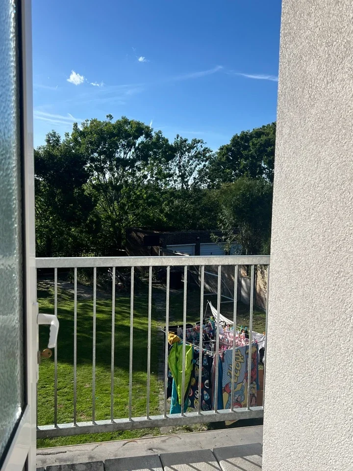 Flat Carters Hill Close in Greater London