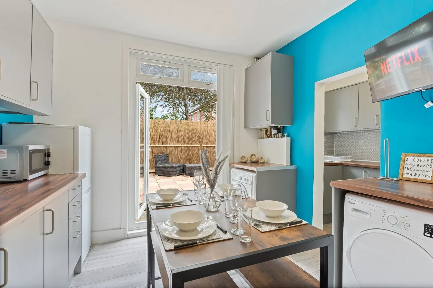 Room Gowan Road in Greater London
