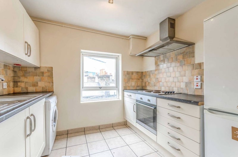 Room Caledonian Road in Greater London