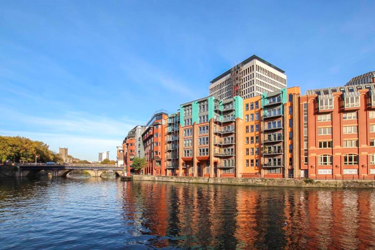 Flat Redcliff Street in Bristol