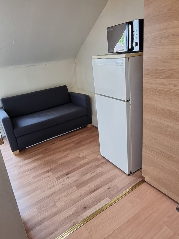 Flat Brockley Road in Greater London