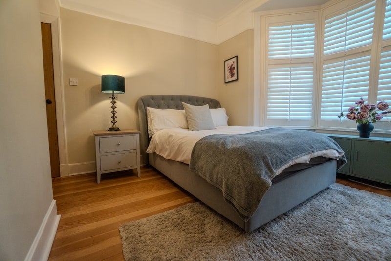 Room Colinton Road in City of Edinburgh
