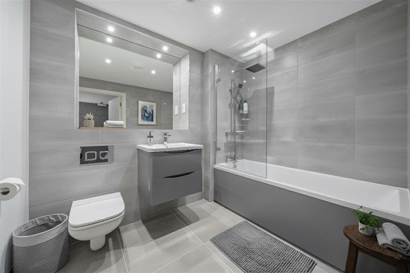 Flat Goddard Road in Greater London