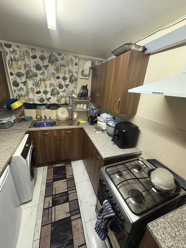 Room Lucorn Close in Greater London