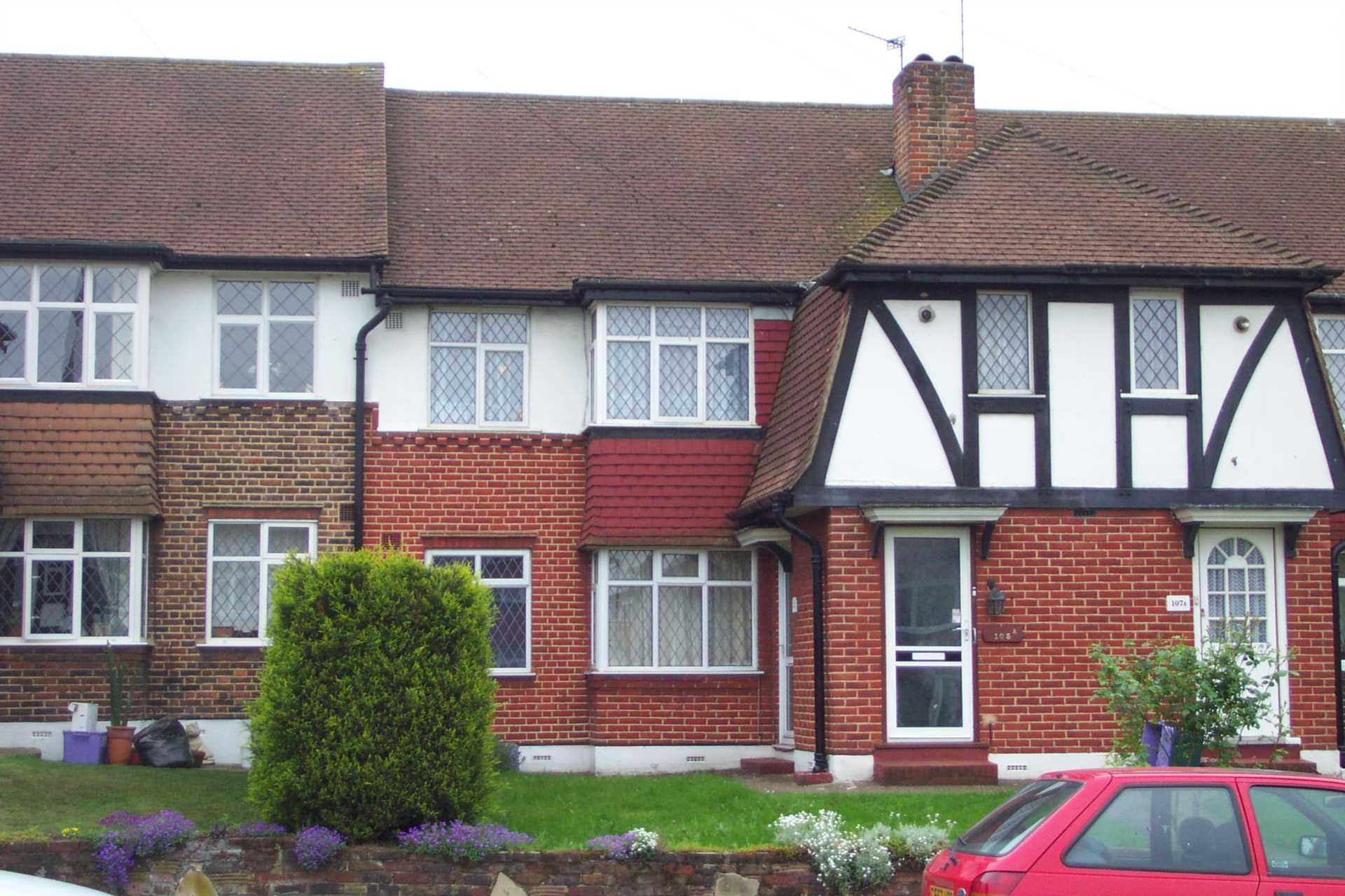 Flat Tudor Drive in Greater London
