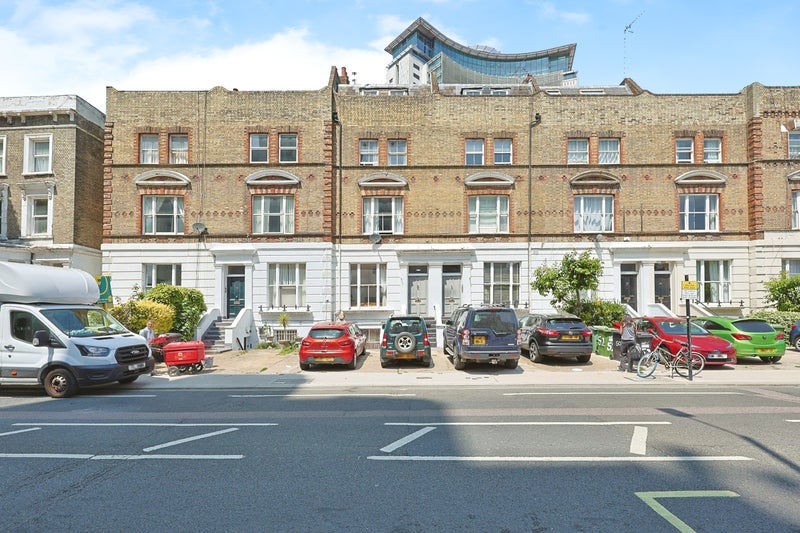 Room Lillie Road in Greater London