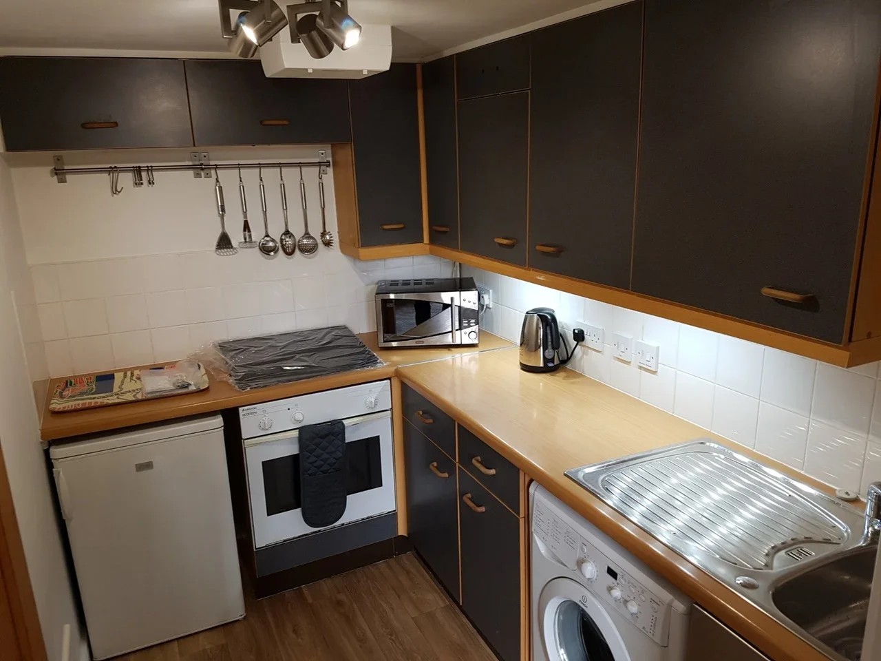 Flat Clifton Grove in Greater London