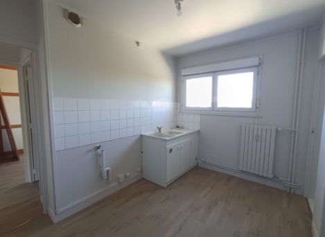 Flat Rue Pasteur in Montholon