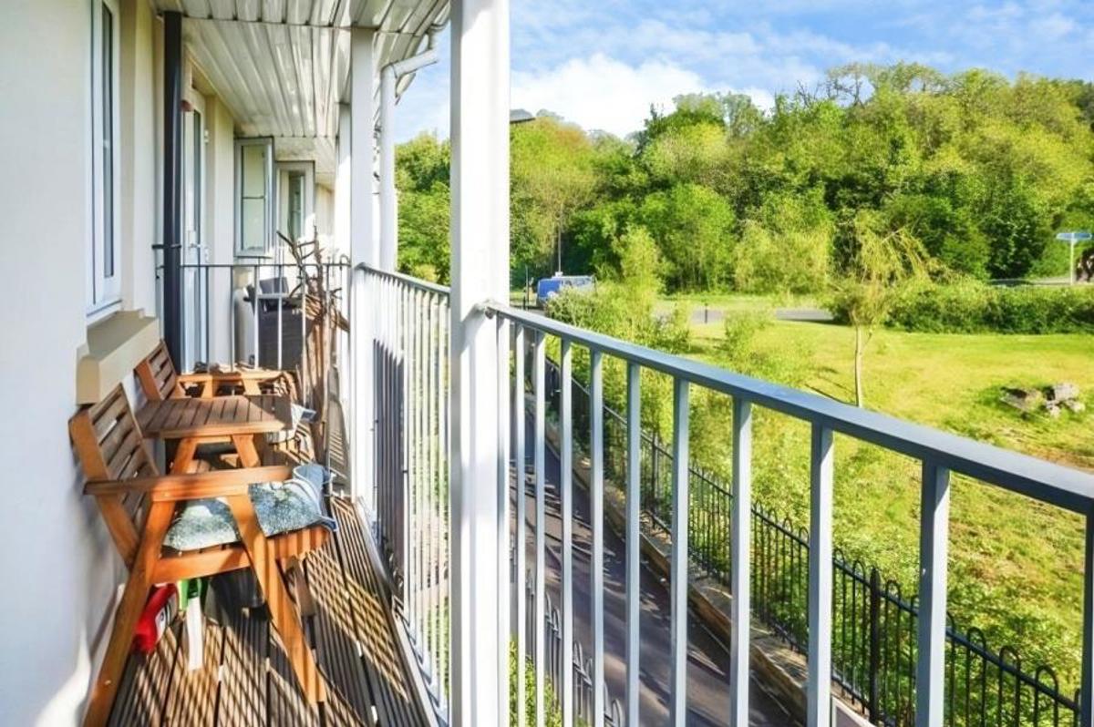 Room Long Wood Meadows in Bristol