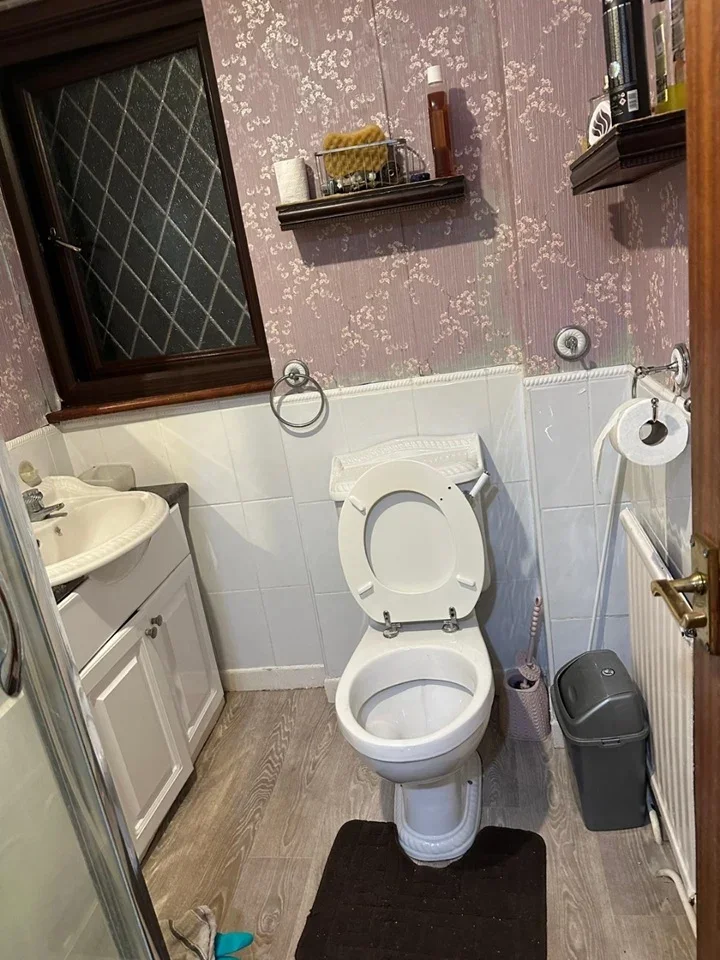 Room Lawn Close in Chatham