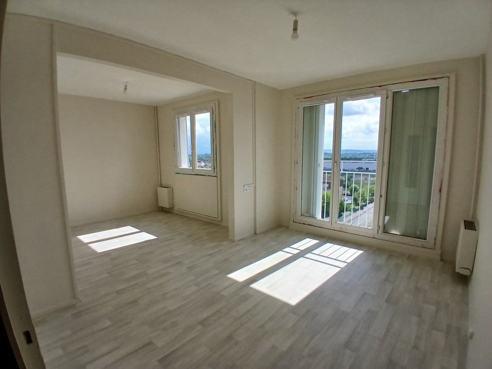 Flat Avenue Jean Moulin in Troyes