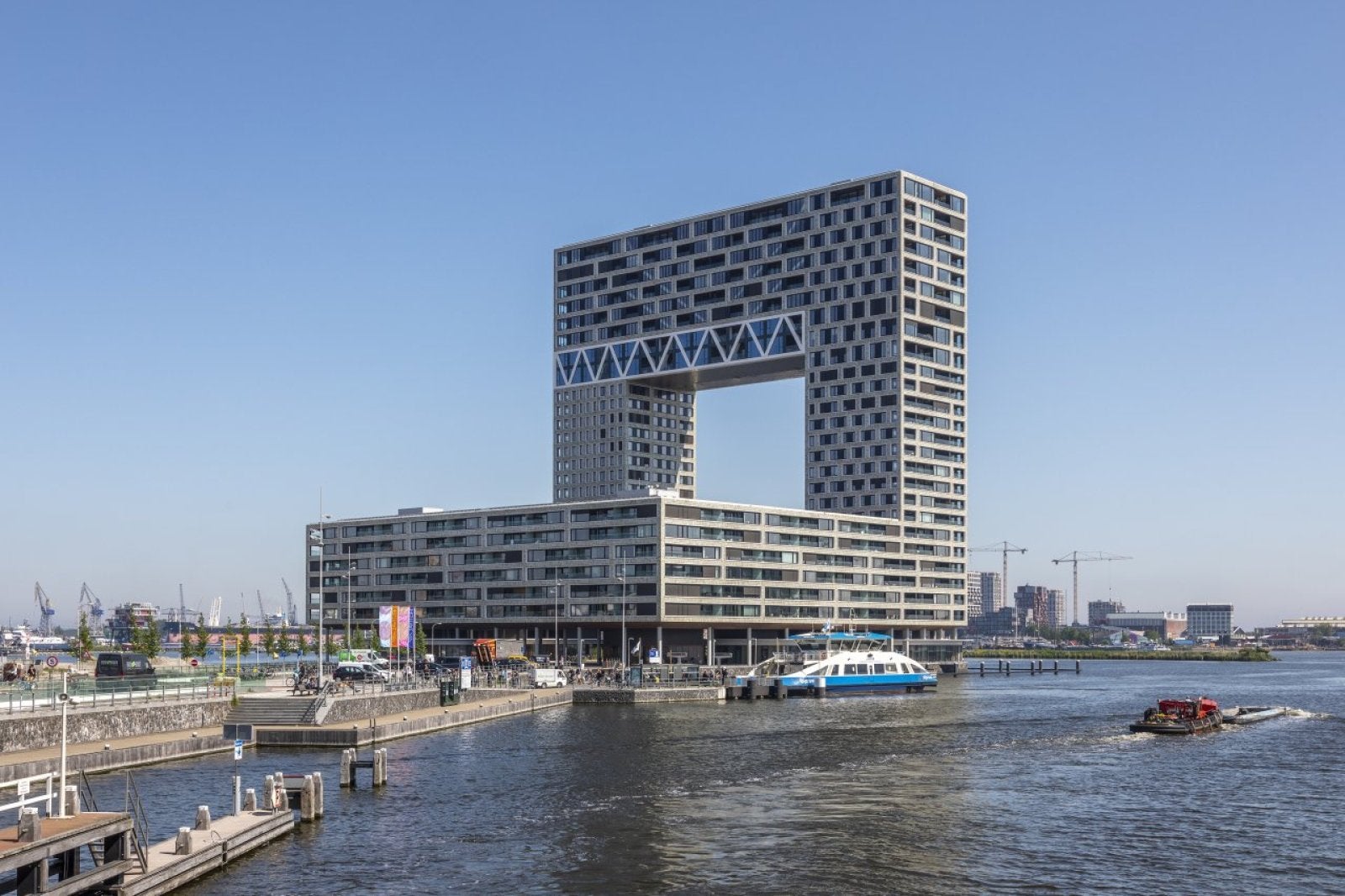Appartement Pontsteiger 251 in Amsterdam