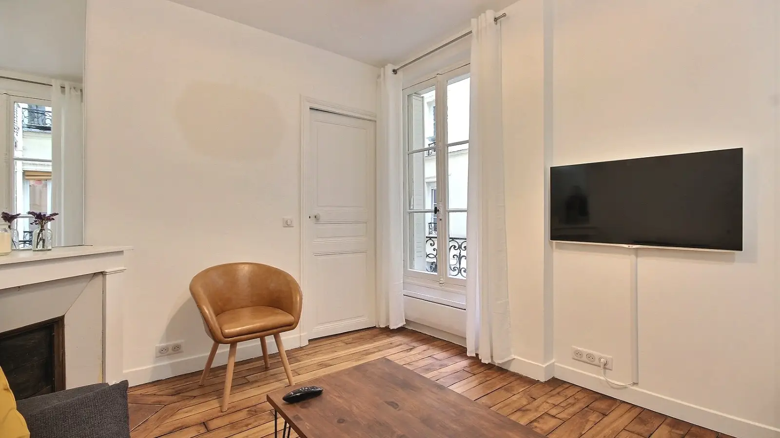 Flat Rue Pache in Paris