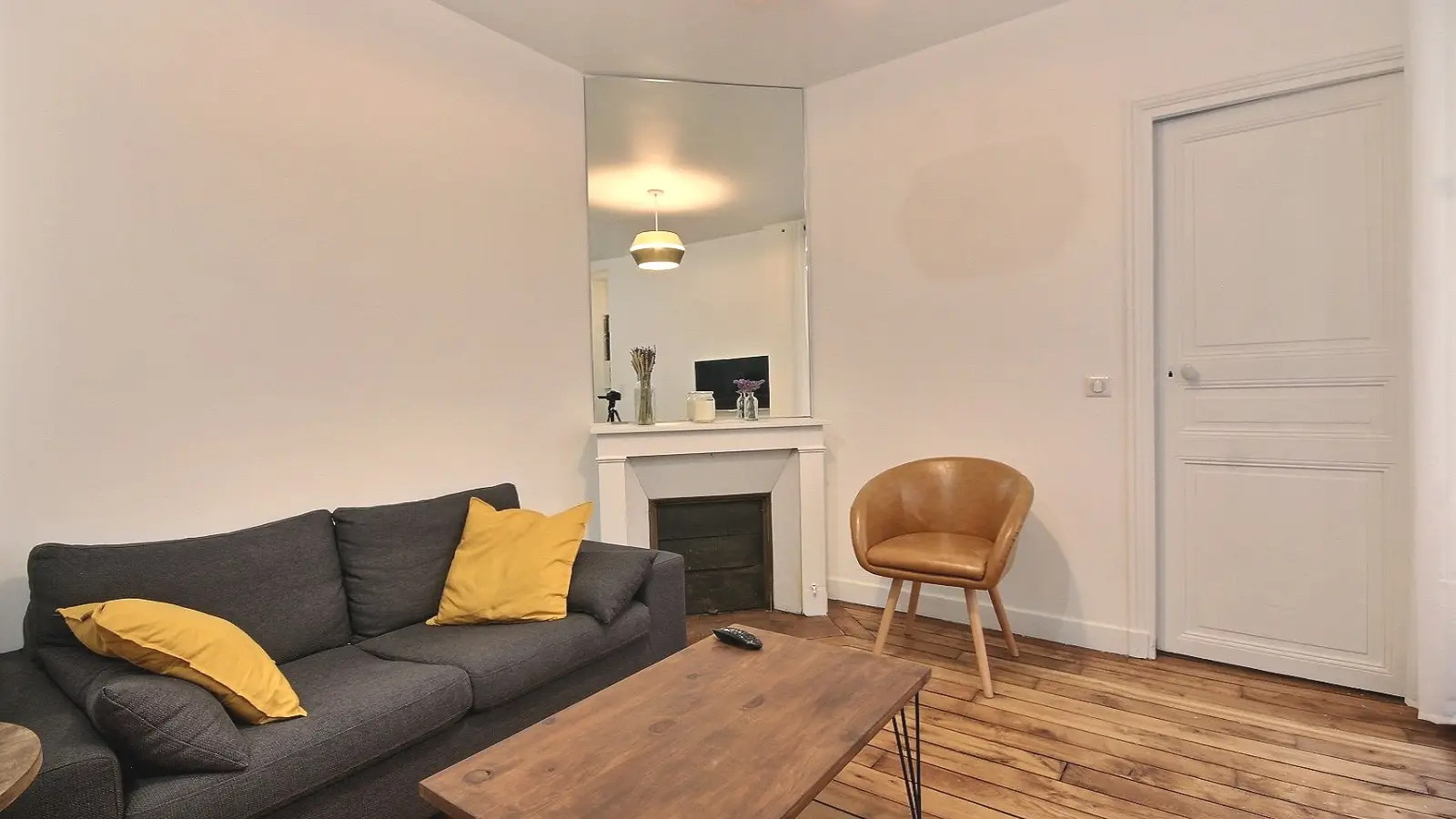 Flat Rue Pache in Paris
