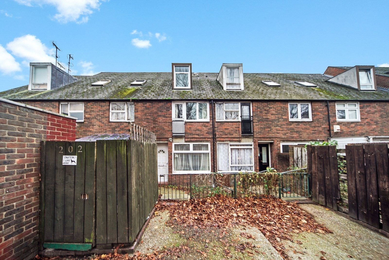 House Campbell Walk in Greater London