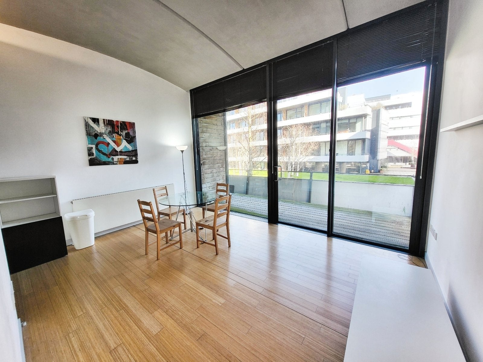 Flat Woodfield Road in Trafford