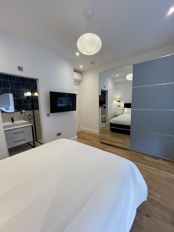 Room Ravensbourne Road in Greater London