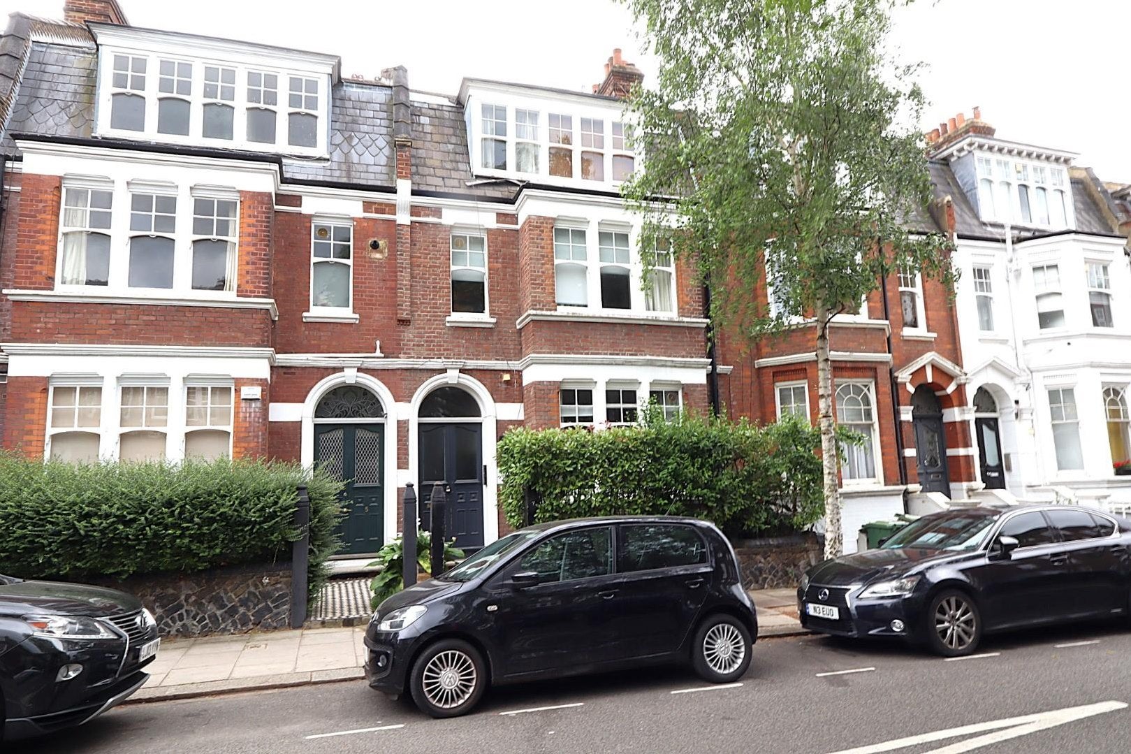 Flat Glenmore Road in Greater London