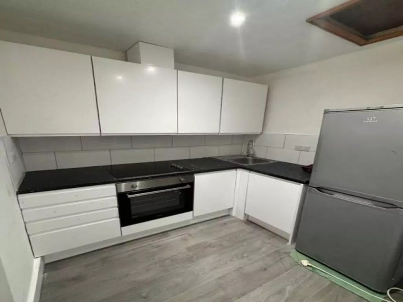Room Conyer's Road in Greater London