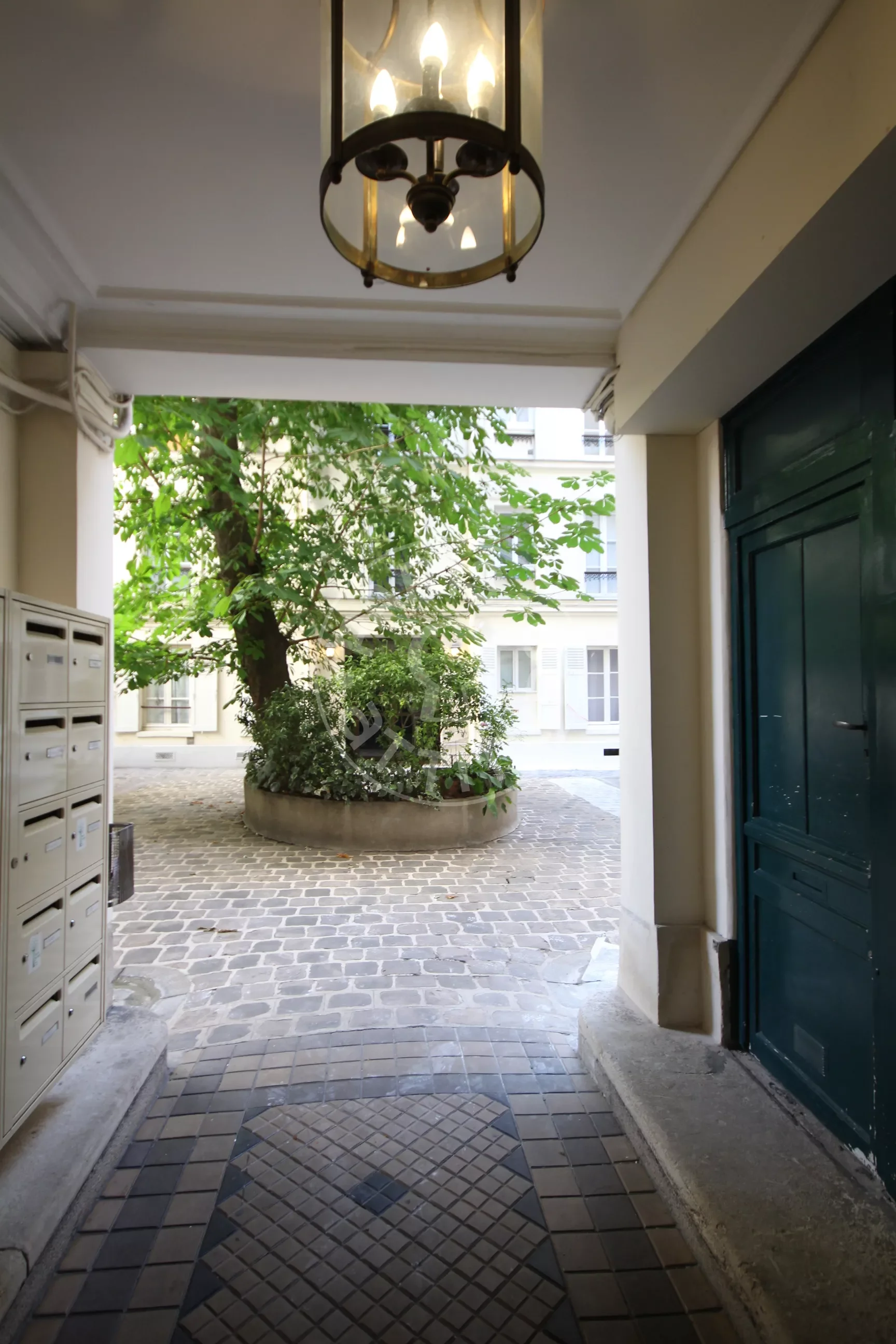 Flat Rue de Dunkerque in Paris