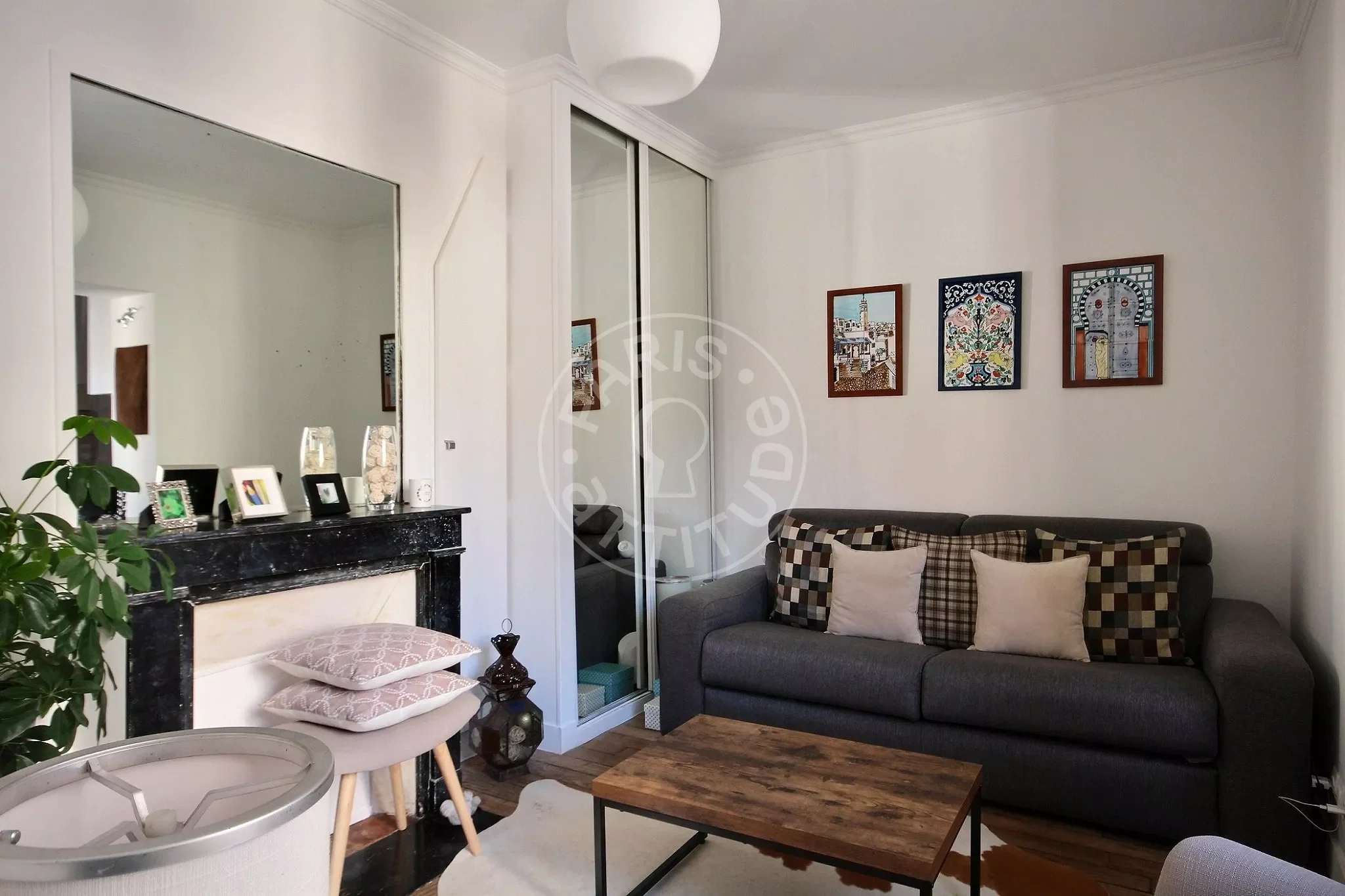 Flat Rue de Dunkerque in Paris
