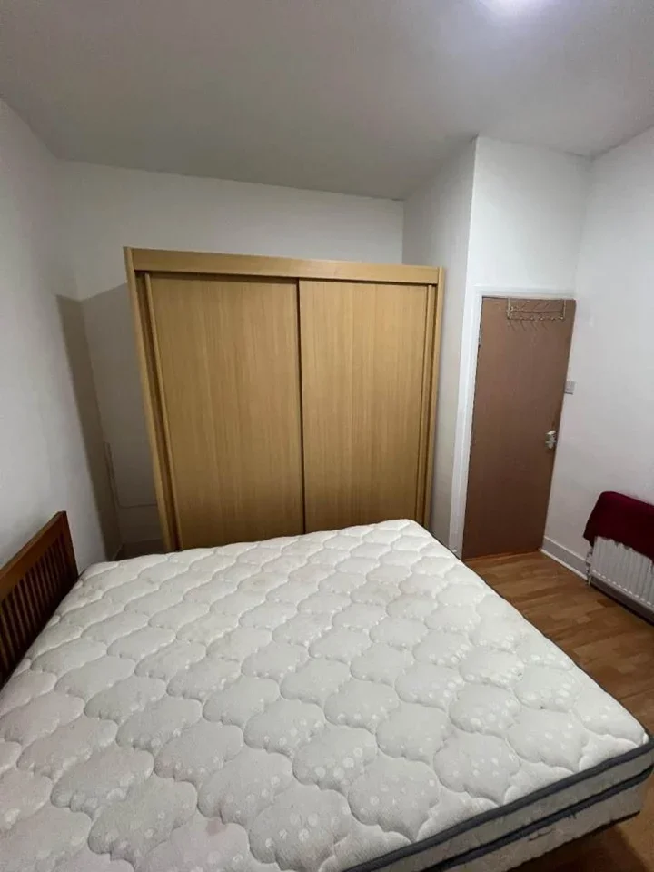 Room Balfour Road in Greater London