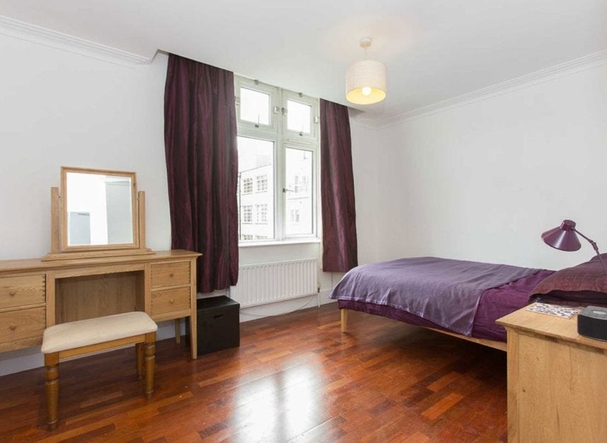 Flat Russell Square in Greater London