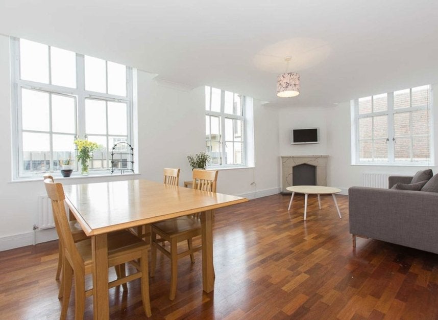 Flat Russell Square in Greater London