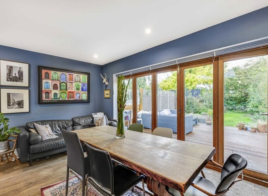 House Copthall Gardens in Greater London