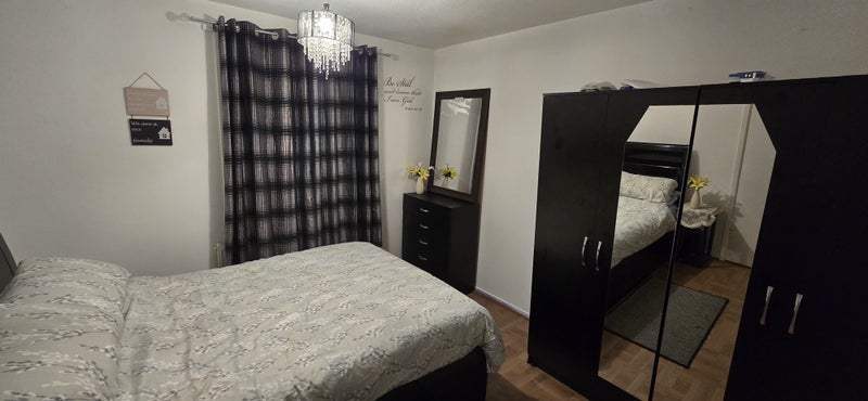 Room Elgar Gardens in Nottingham