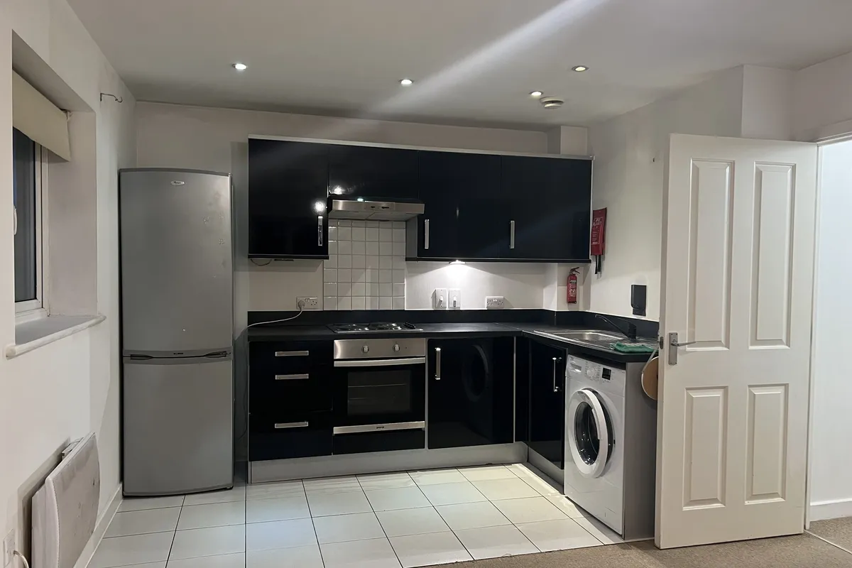 Flat Dudley Place in Borough of Spelthorne