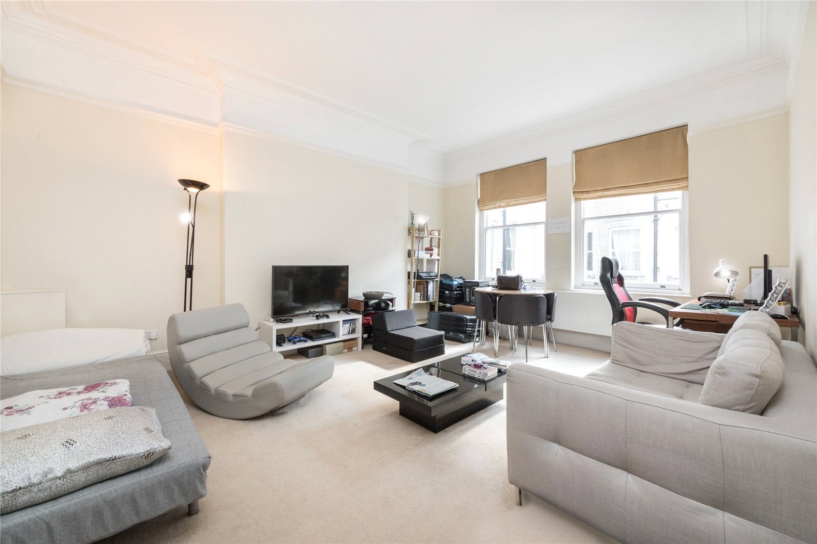 Flat Adeline Place in Greater London